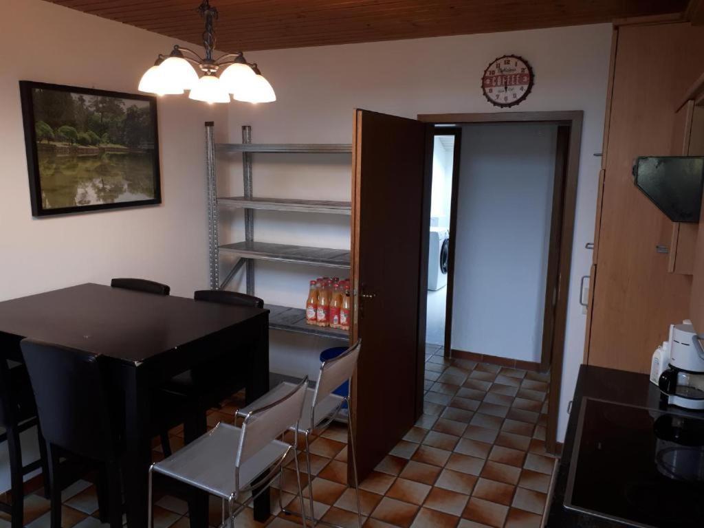 Karl-Stieler-Str. One Room In A 2 Room Appartment ; Lot Space Bruckmühl Eksteriør billede